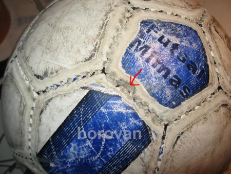 miesto poškodenia po zašití a nafúkaní